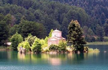 Ορεινή Κορινθία: Αγκαλιά με την φύση!