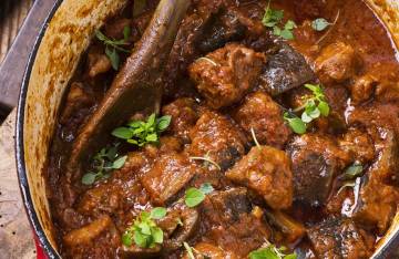 Κρέας με Μελιτζάνες από την Κρήτη