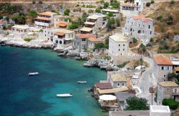 Μάνη - Γη από πέτρα και ήλιο